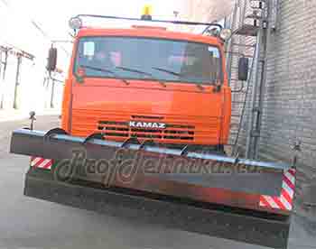 КО-823 КамАЗ-65115-3082 Коммунальная машина зима-лето