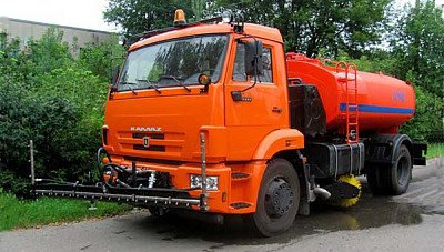 КО-806 КамАЗ-43253 Коммунальная машина зима-лето