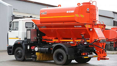 КО-829АМ-20 МАЗ-4380Р2 Коммунальная машина зима-лето