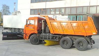 МКУ-615 самосвал комплексная машина зима-лето