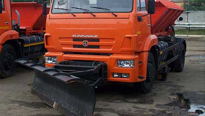КО-829А1-02 КАМАЗ-43253 Распрелелитель противогололедных реагентов